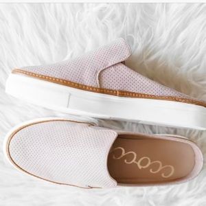 CCOCCI | Light Pink suede slip on shoes